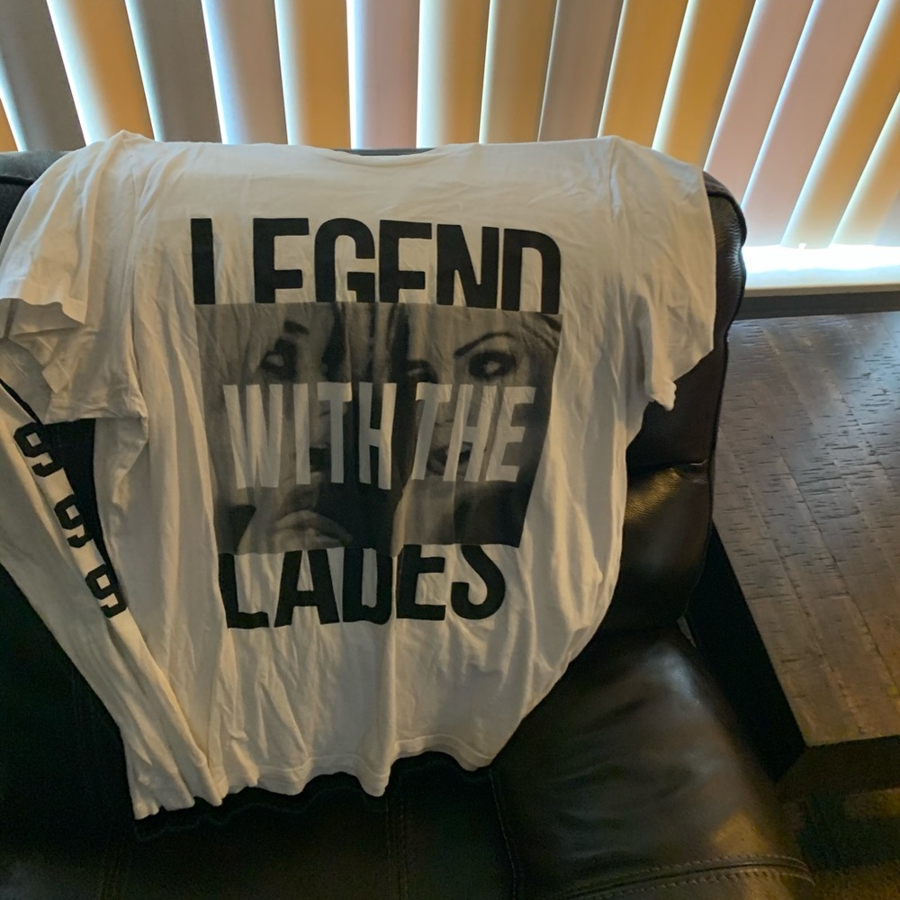 Clothes - Picture 3 of 5